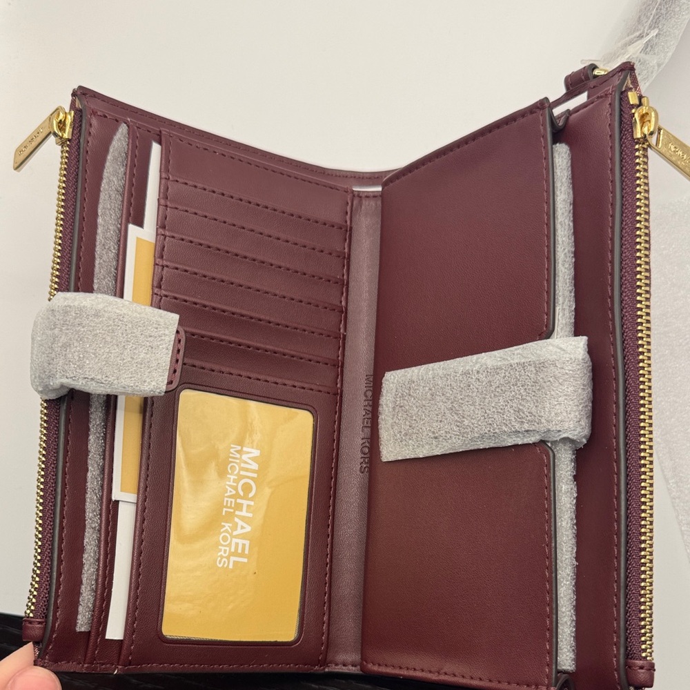 NWT Michael Kors Maroon Jet Set Double Wristlet – Stunning! 🍷✨ - Picture 4 of 5